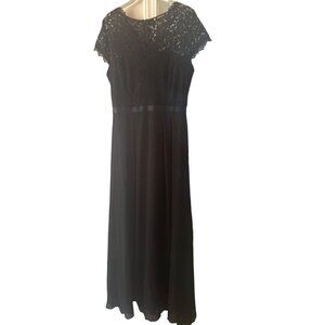 Miusol Long Black Lace Bodice Full Skirt Formal Dress Size Large